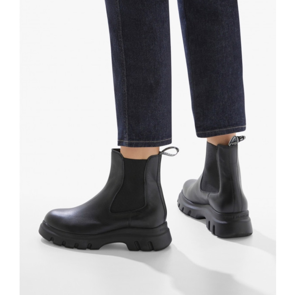 VOILE BLANCHE TWILLY CHELSEA
Leather Boots in Black - Picture 2 of 16